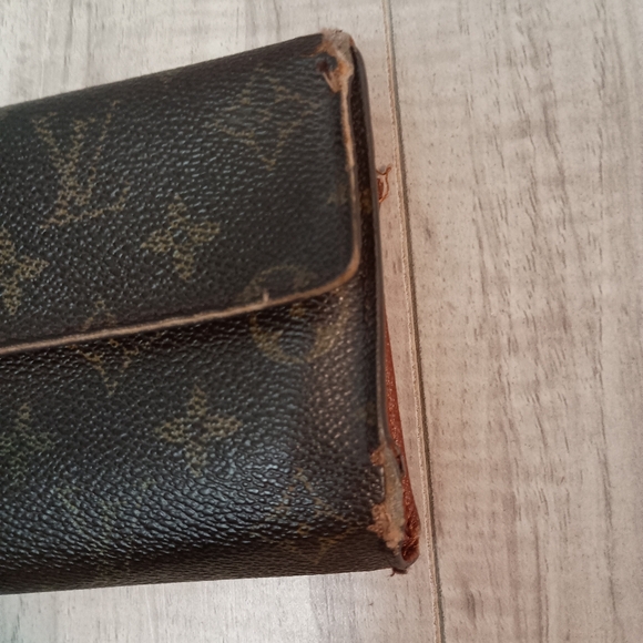 Authentic Louis Vuitton Monogram Canvas Porte Tresor International Wallet - Picture 3 of 12